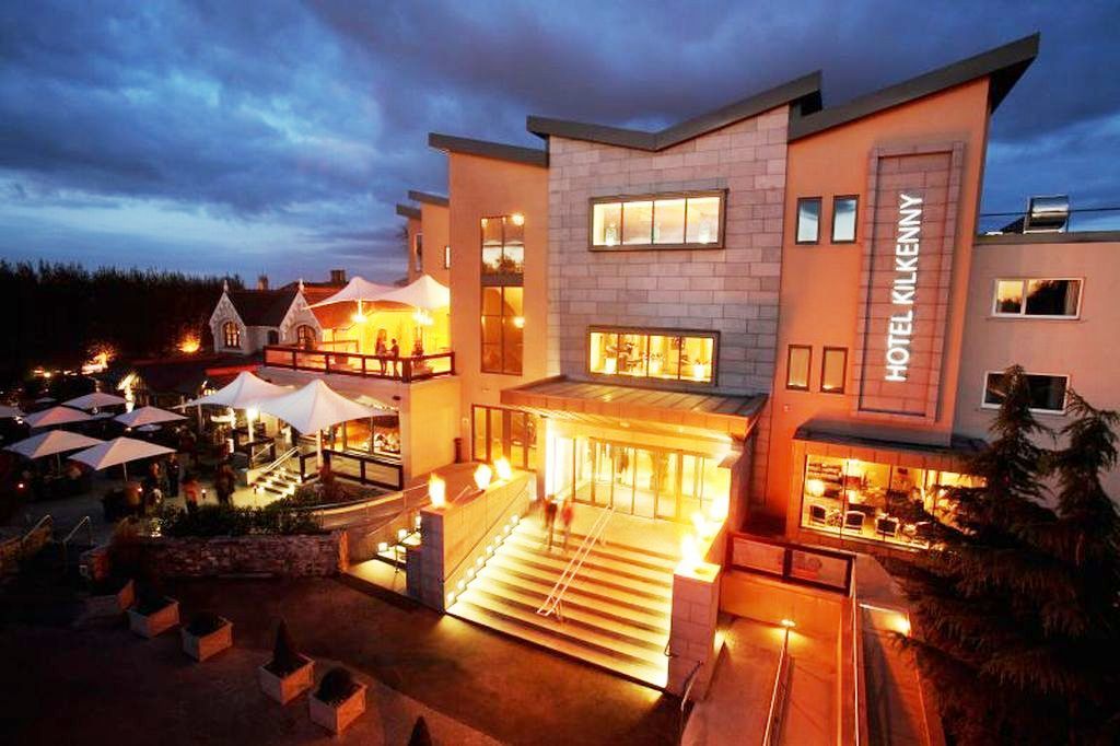 Hotel Kilkenny Eksteriør bilde
